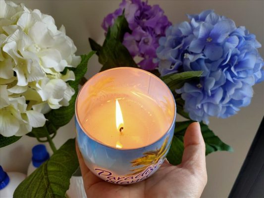 Nến thơm hương hoa nhài giúp thư giãn tinh thần